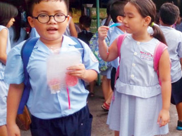 Giáo dục - du học - Phụ huynh khổ vì đồng phục