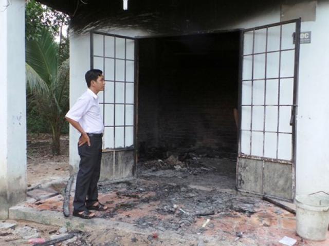 Pháp luật - Vụ chồng phóng hỏa đốt 3 con: Vợ bị sốc phải nhập viện