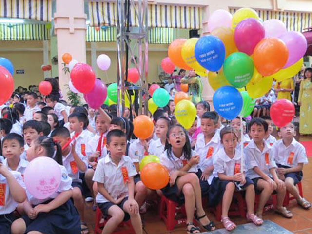 Tin tức trong ngày - Chưa nộp tiền, học sinh vẫn có quyền khám BHYT