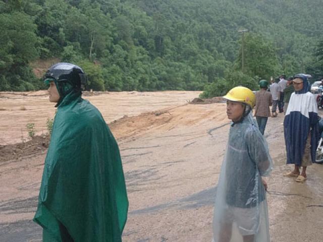 Tin tức trong ngày - Thanh Hóa: Một huyện bị cô lập do mưa lớn