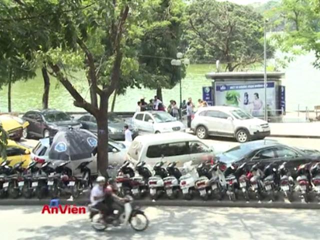 Pháp luật - Thâm nhập những bãi gửi xe có giá &quot;trên trời&quot; ở Hà Nội