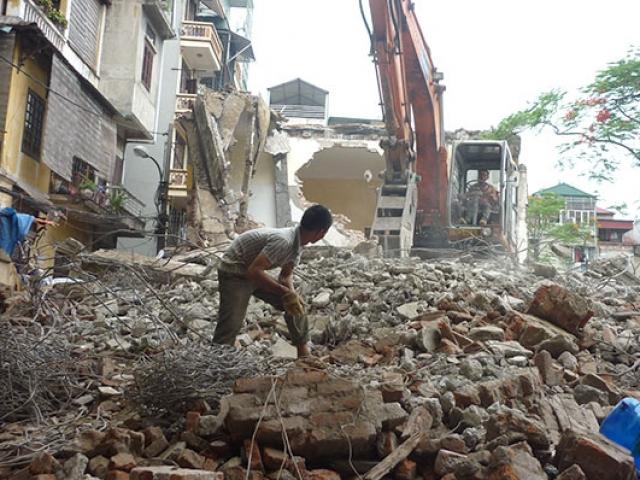 Tin tức trong ngày - Nước mắt phu…“ăn xác nhà”