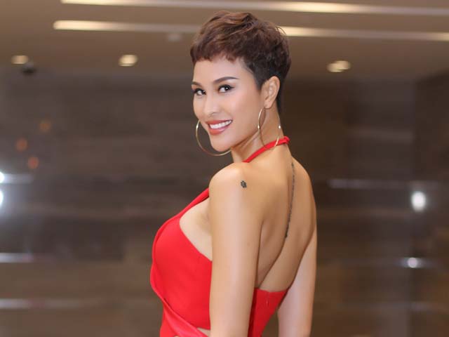 Phim - Phương Mai khoe thân hình "đồng hồ cát"