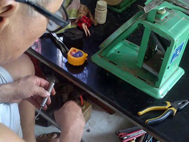 Tin tức trong ngày - Đột nhập lò "độ" cân gian ở Hà Nội