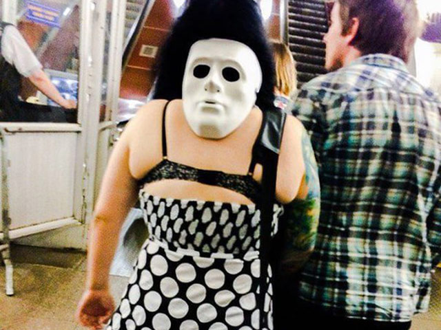 Cười 24h - "Giật mình" với những "dị nhân" nơi công cộng