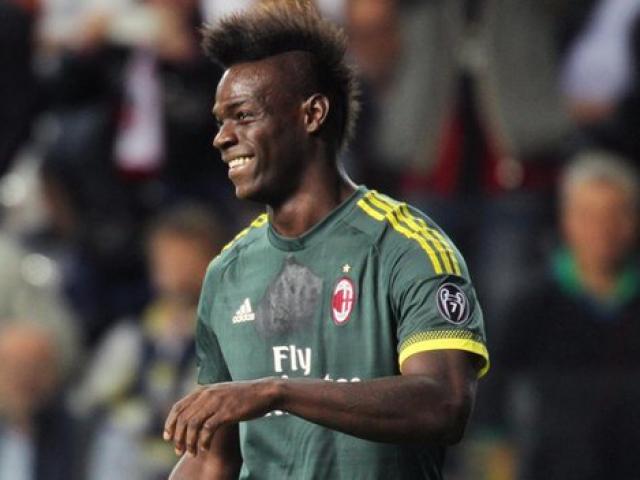 Balotelli đá phạt tuyệt đỉnh đẹp nhất vòng 5 Serie A