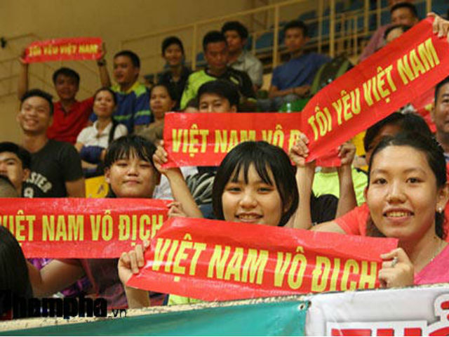 Môn thể thao khác - Ra quân thắng đậm, bóng ném VN làm fan nhà phấn khích