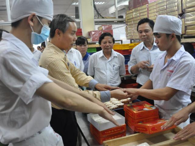 Tin tức trong ngày - Tạm đình chỉ cơ sở bánh Trung thu HOT nhất Hà Nội