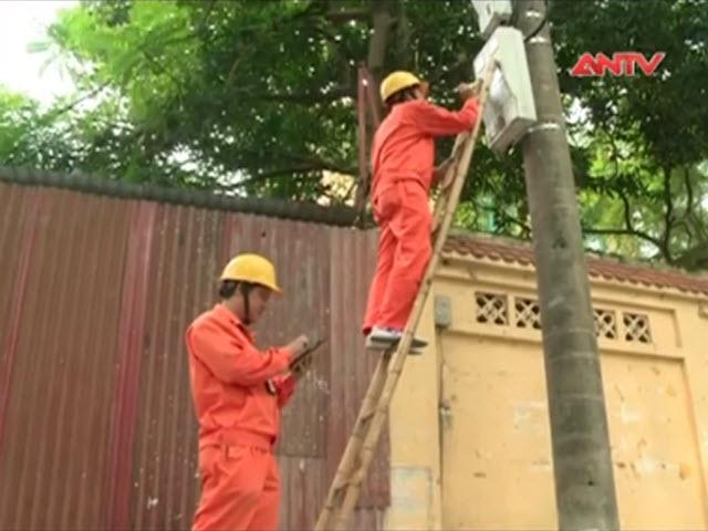 Thị trường - Tiêu dùng - Cần xem xét việc để EVN tính toán giá điện