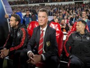 Bóng đá - Tin HOT tối 25/9: Van Gaal xin gia hạn, MU lưỡng lự