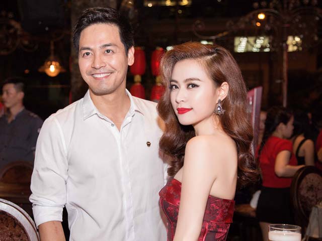 Ca nhạc - MTV - Hoàng Thùy Linh vai trần gợi cảm bên MC Phan Anh