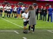 Thể thao - SAO rugby cầu hôn bạn gái tại &quot;Thánh địa&quot; Wembley