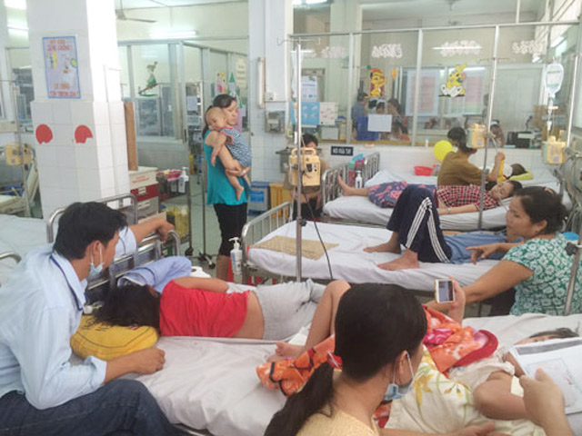 Tin tức trong ngày - Sốt xuất huyết lên đỉnh dịch, Bộ Y tế cấm tăng giá thuốc