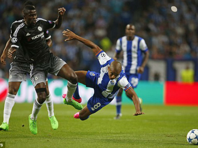 Bóng đá - Porto - Chelsea: Ăn miếng trả miếng