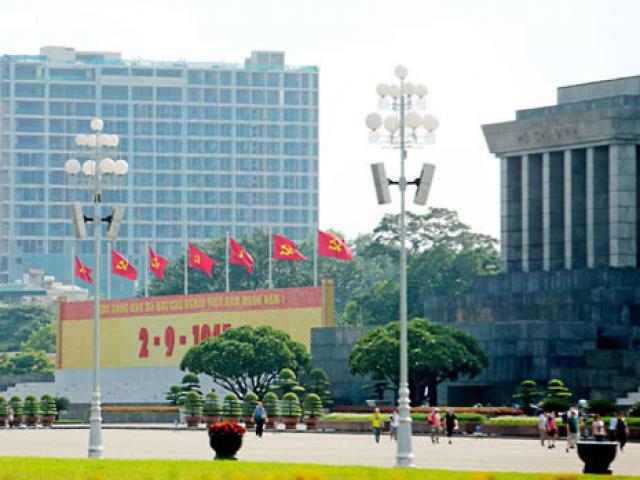 Tin tức trong ngày - Ai "phù phép" cao ốc gần Quảng trường Ba Đình từ 5 lên 18 tầng?