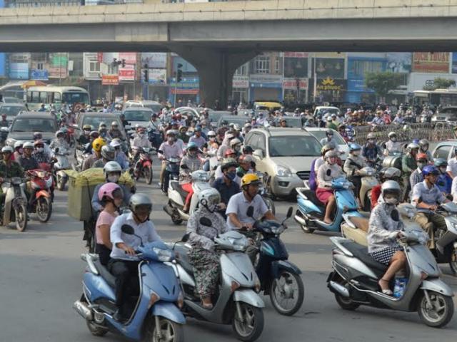 Tin tức trong ngày - Thống nhất tạm dừng thu phí đường bộ với xe máy