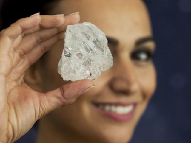 Thế giới - Viên kim cương thô lớn nhất thế giới "ế chỏng gọng"