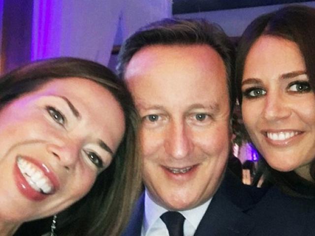 Thế giới - Thủ tướng Anh ăn tối, dự dạ tiệc “quên sầu” Brexit