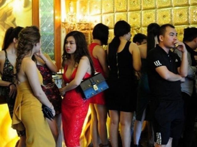 Pháp luật - Bắt 2 đối tượng "điều đào" và ma túy đến quán Ruby