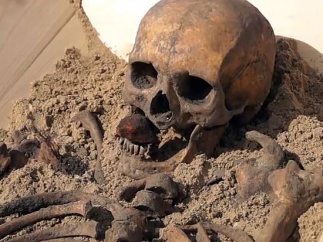 Bi kịch đằng sau bộ xương “ma cà rồng” 500 tuổi ở Ba Lan