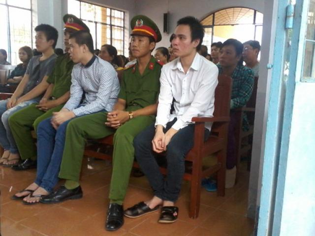 Pháp luật - Vụ 3 bị cáo kêu oan ở Cà Mau: Đoàn tụ trong nước mắt