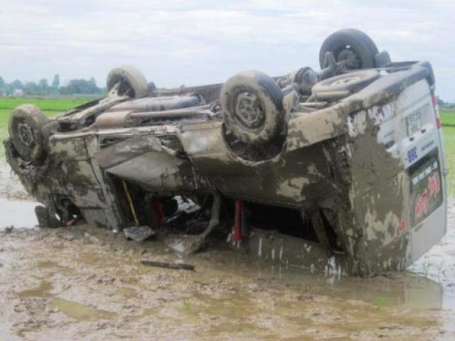 Tin tức trong ngày - Chở con đi thi, bố gặp nạn tử vong