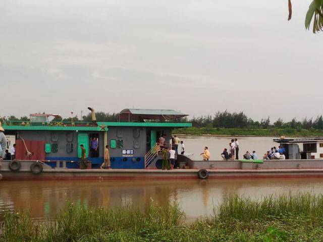 Tin tức trong ngày - Tàu đâm nhau trên sông, 3 người chết, 1 người mất tích