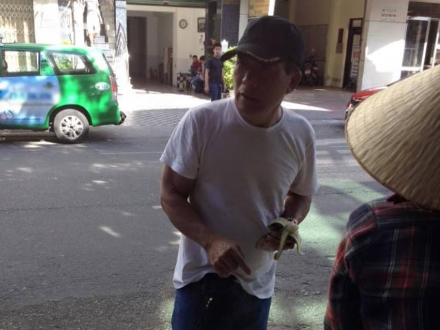 Tin tức trong ngày - Công an vào cuộc vụ khách TQ “bắt nạt” chị bán chuối