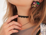 Diện choker lung linh cho mùa hè thêm xinh