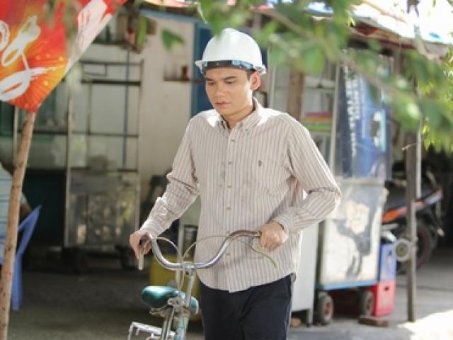 Ca nhạc - MTV - Khắc Việt làm công nhân bốc gạch, xe ôm trong MV mới