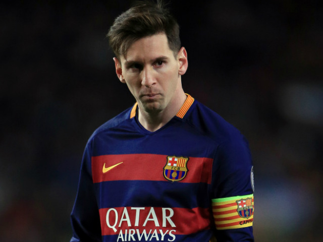 Sau án tù, chủ tịch Barca ra sức "lấy lòng" Messi