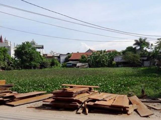 Pháp luật - Cãi nhau ngoài đồng, chồng điên cuồng chém dao vào mặt vợ