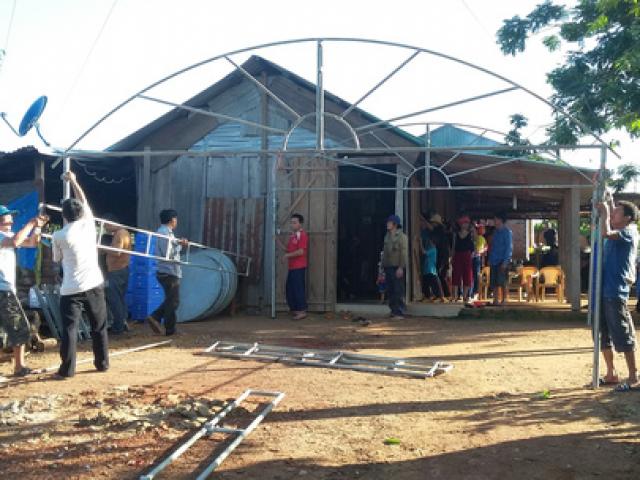 Tin tức trong ngày - Bé 5 tuổi rơi xuống hầm đốt than chết thảm