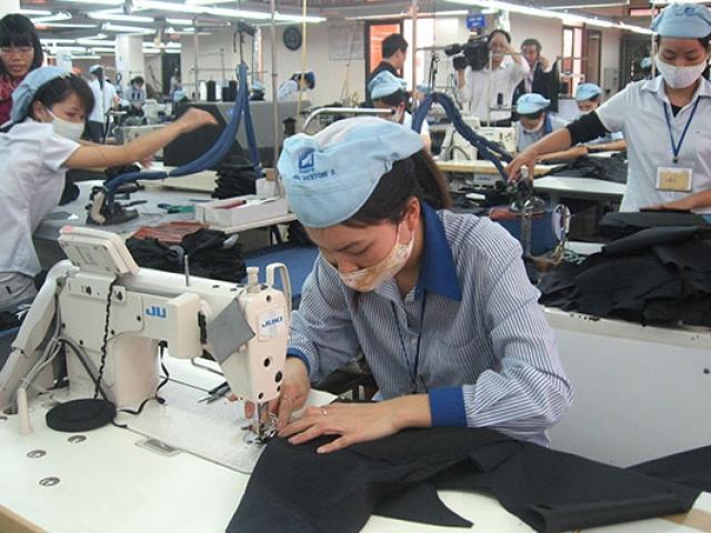 Thị trường - Tiêu dùng - Kiến nghị cấp phép các khu công nghiệp dệt may quy mô lớn