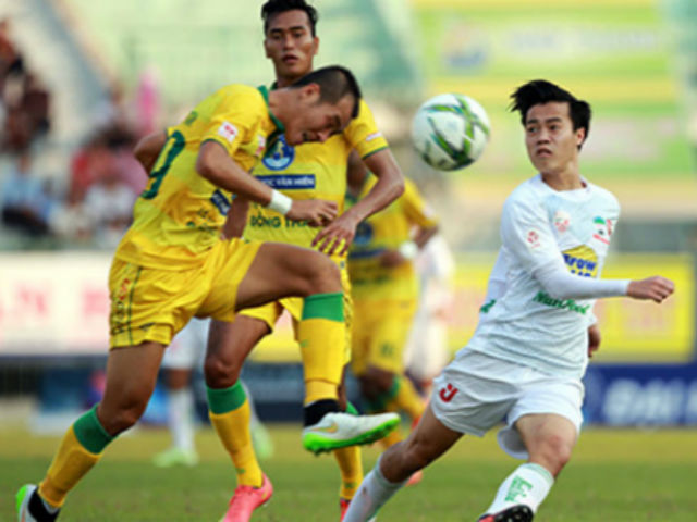 Bóng đá - V-League: Nhóm đèn đỏ tìm đường đào thoát