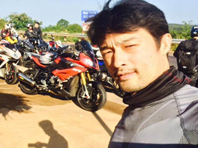 Phim - Johnny Trí Nguyễn bụi bặm và lãng tử bên "vợ hai"