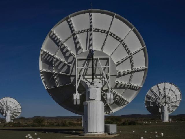 Phi thường - kỳ quặc - Siêu kính thiên văn phát hiện hàng trăm dải ngân hà bí ẩn