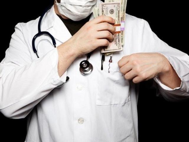 Sức khỏe đời sống - Thu nhập của bác sĩ gồm những nguồn nào?