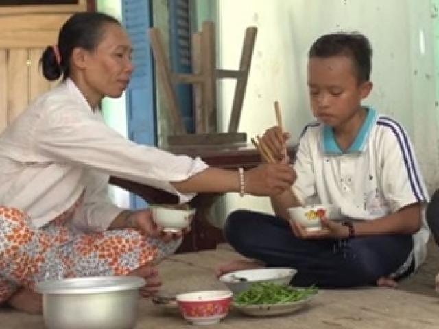 Ca nhạc - MTV - Tóc Tiên: "Không dựng chuyện hoàn cảnh Hồ Văn Cường"