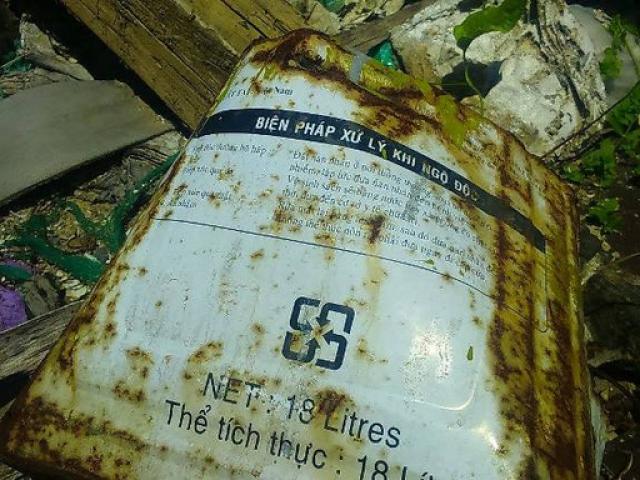 Tin tức trong ngày - Phát hiện hàng trăm tấn rác nghi của Formosa trong trang trại