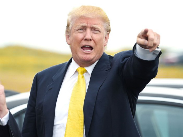 Thời trang - Phong cách đeo cà vạt "lạ" của tỷ phú Donald Trump