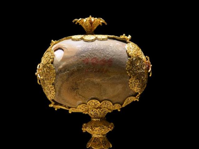 Thế giới - Báo nước ngoài viết về vật lạ "tiền tỉ" trong bụng heo