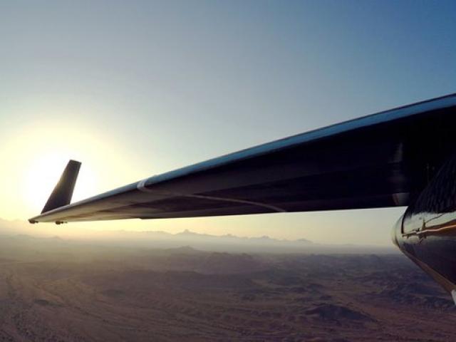 Công nghệ thông tin - Máy bay phát Internet xuống đất của Facebook "chạy" tốt