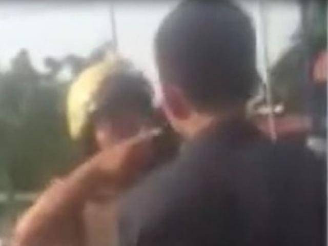 Lại xuất hiện clip CSGT đánh người ở TPHCM