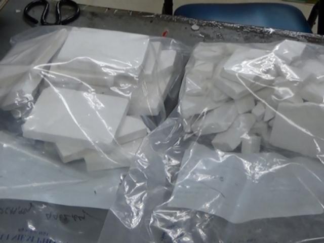 Pháp luật - Nữ hành khách bị bắt tại sân bay cùng 14 bánh heroin