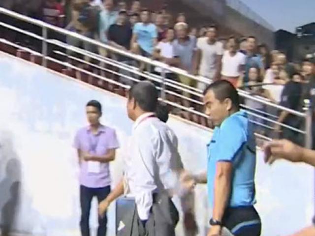 Bóng đá - Sự cố sân Lạch Tray: Đừng đổ hết lỗi cho trọng tài