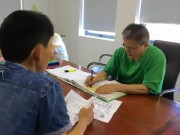 Sức khỏe đời sống - Nước mắt được làm cha của 2 ông bố liệt nửa người