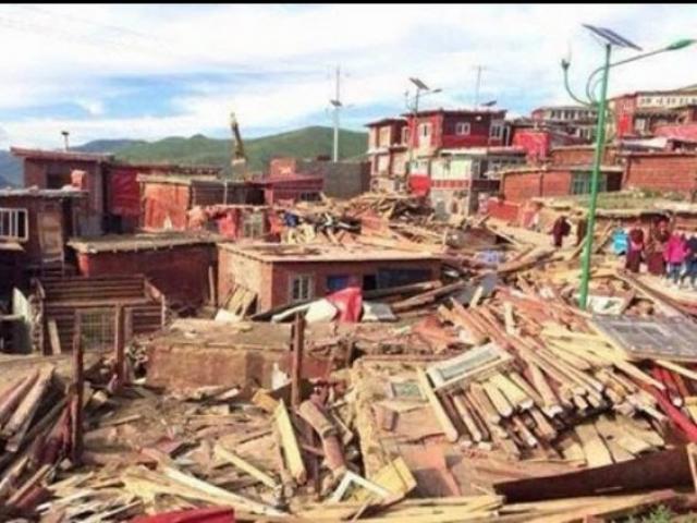 Thế giới - Báo TQ viết về vụ "phá dỡ Học viện Phật giáo" Tây Tạng