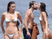 Người mẫu - Hoa hậu - Irina Shayk diện bikini nhỏ xíu, gợi cảm bên người tình