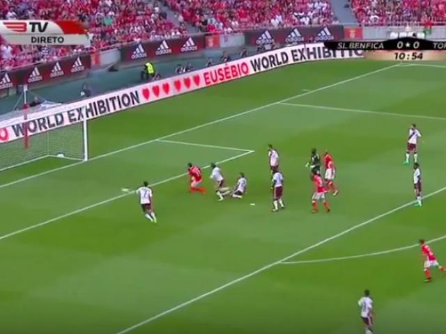 Bóng đá - Thảm họa phòng ngự: Bàn thua "đắng lòng" nhất lịch sử